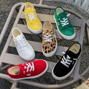 White cloth shoes Spring and autumn